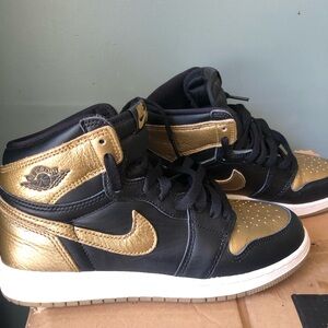 Jordan Air 1  High-Top Sneakers in Black & Metallic Gold Youth Size 6